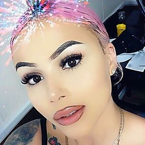 Meet your Posher, Jalina